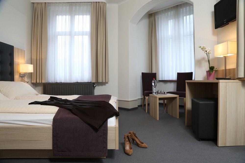 Hotel Lotschberg Интерлакен Экстерьер фото